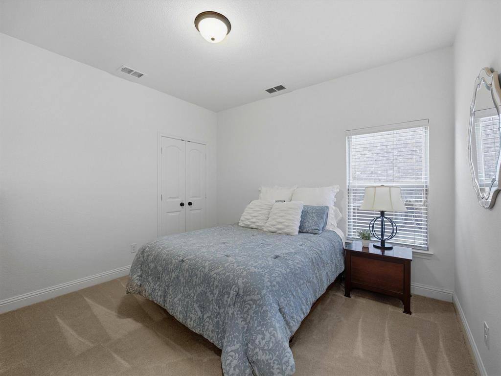 410 Bentley Drive, Midlothian, TX 76065