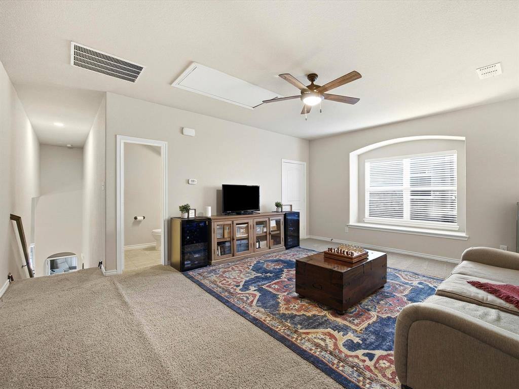 410 Bentley Drive, Midlothian, TX 76065