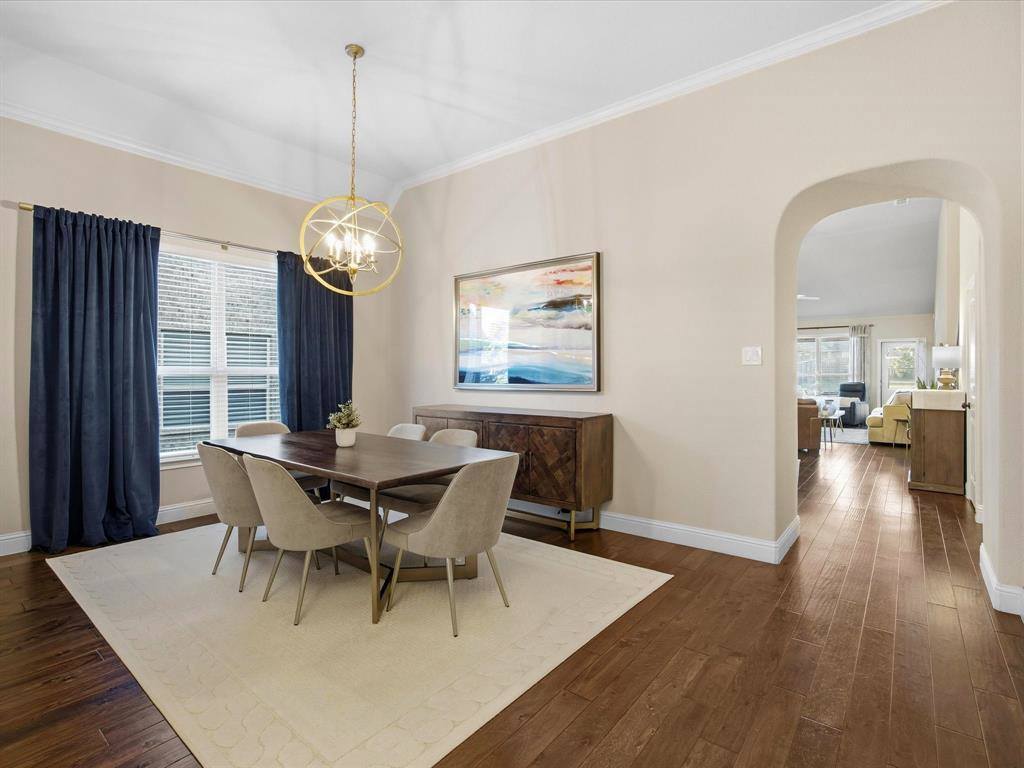 410 Bentley Drive, Midlothian, TX 76065