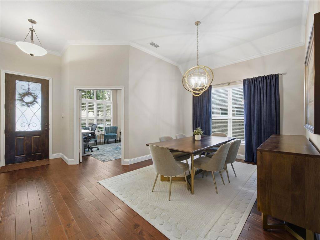 410 Bentley Drive, Midlothian, TX 76065