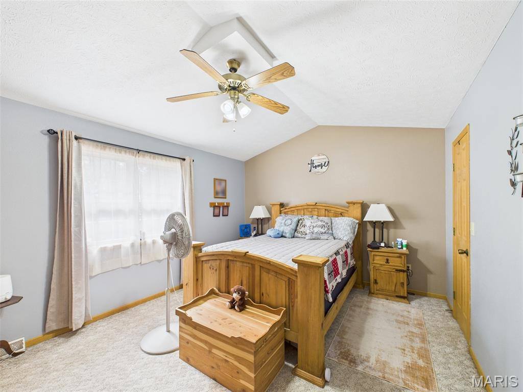 14060 Country Lane, Dixon, MO 65459