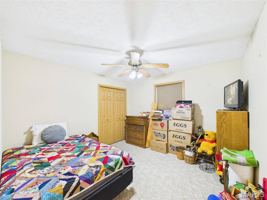 14060 Country Lane, Dixon, MO 65459