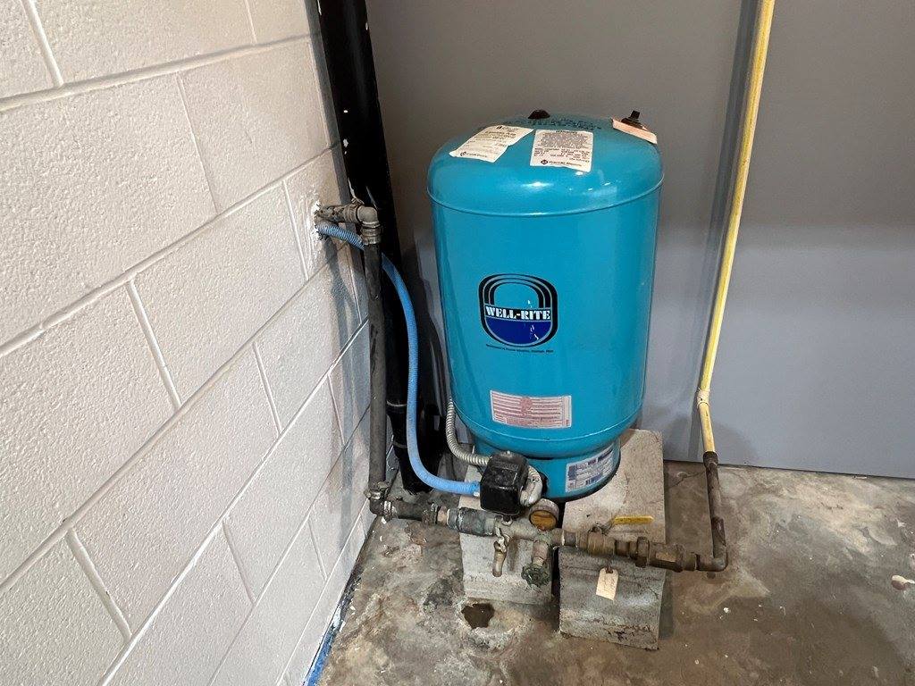 10081 Schwartzwalder Rd, Shreve, OH 44676