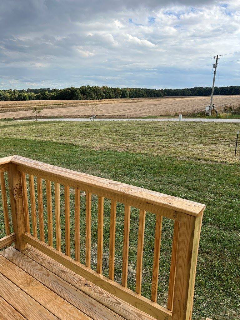 10081 Schwartzwalder Rd, Shreve, OH 44676