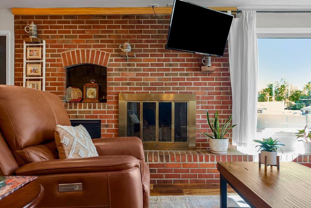 5845 Caenen Street, Shawnee, KS 66216