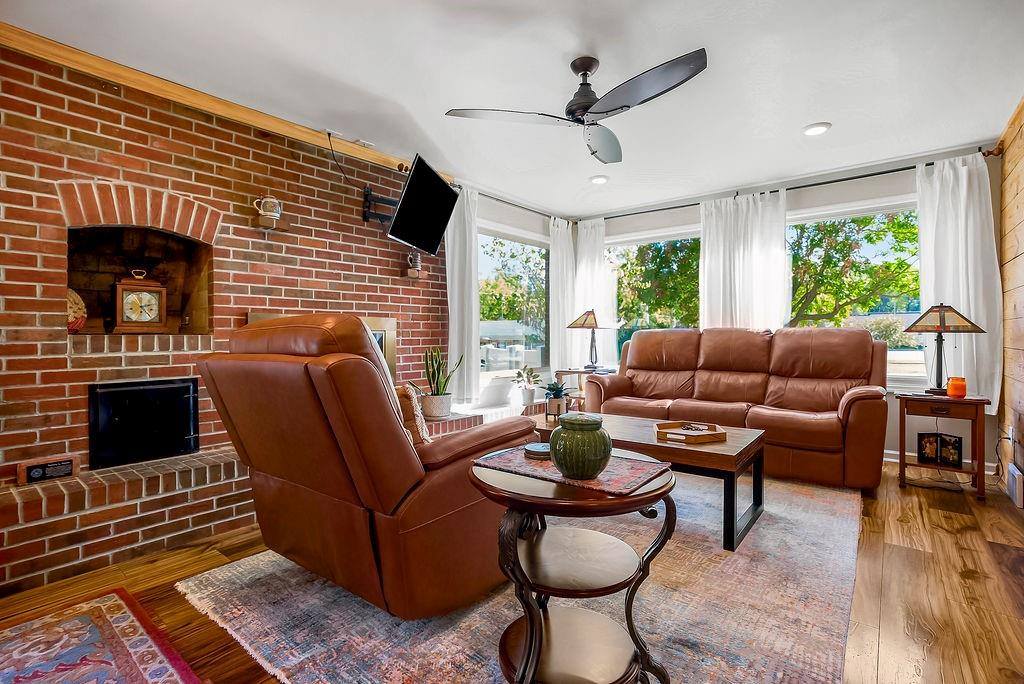 5845 Caenen Street, Shawnee, KS 66216