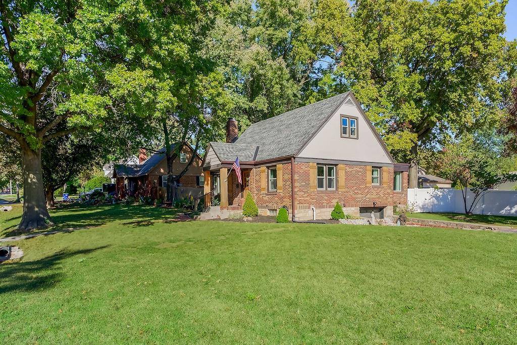 5845 Caenen Street, Shawnee, KS 66216