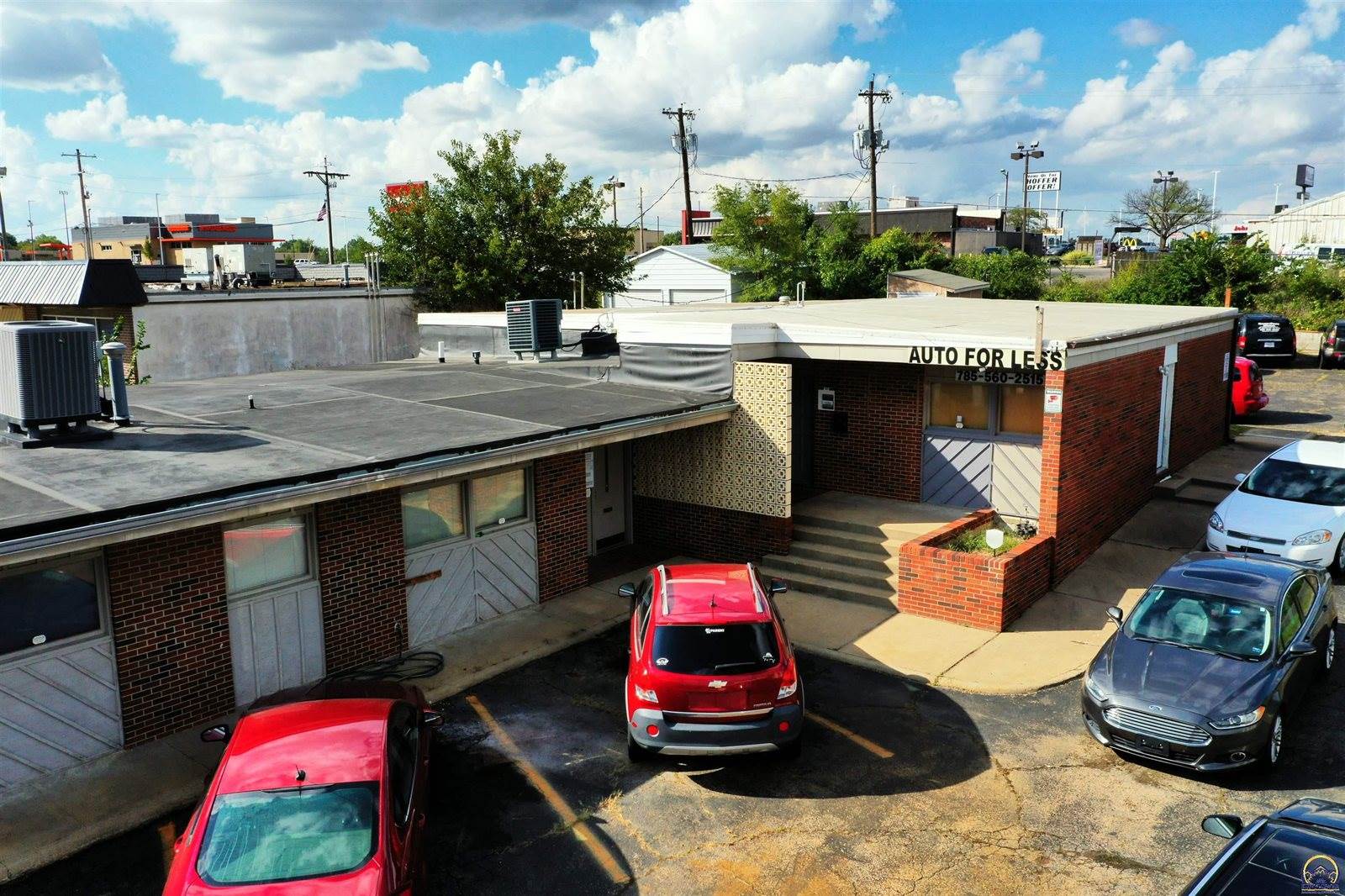 420 SW 33rd ST, Topeka, KS 66611