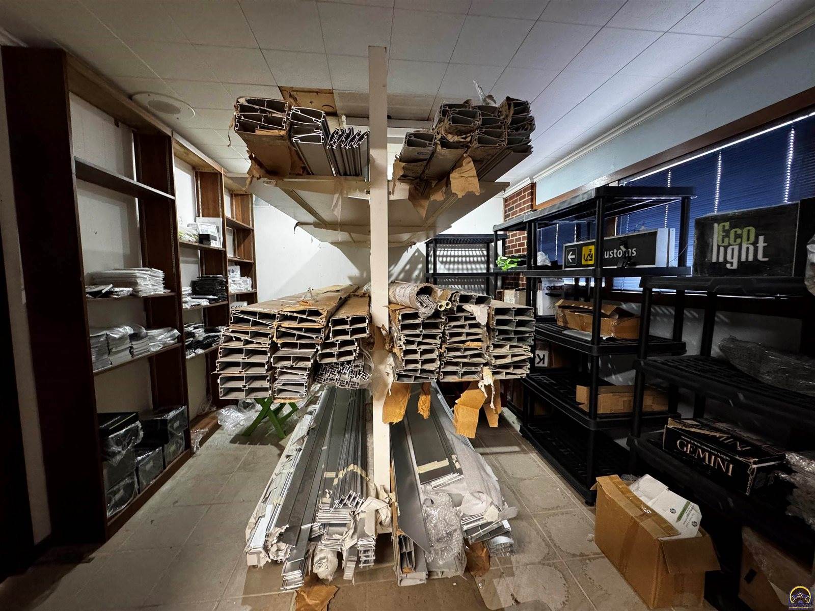 420 SW 33rd ST, Topeka, KS 66611