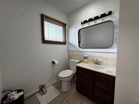 420 SW 33rd ST, Topeka, KS 66611