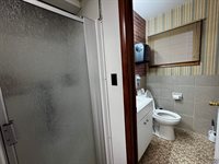 420 SW 33rd ST, Topeka, KS 66611