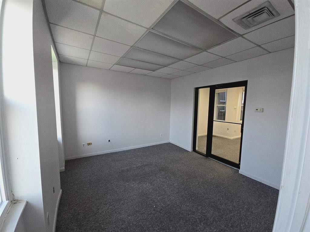 6820 Bergenline Ave, Guttenberg, NJ 07093