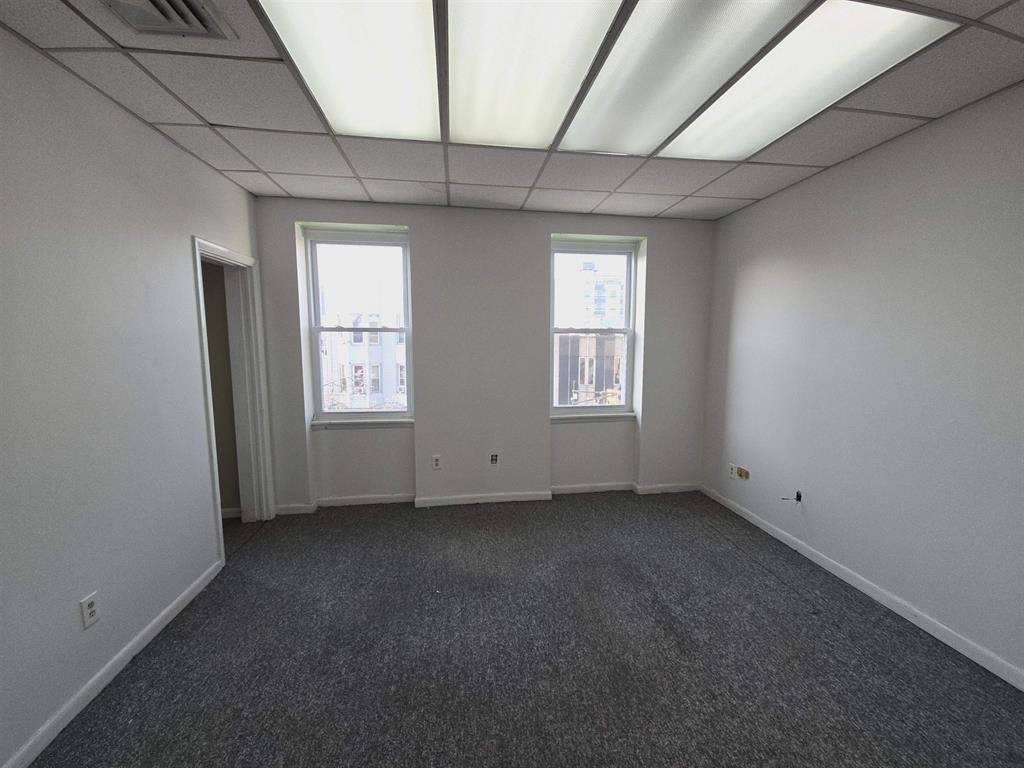 6820 Bergenline Ave, Guttenberg, NJ 07093