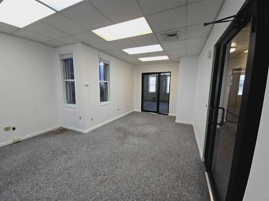 6820 Bergenline Ave, Guttenberg, NJ 07093