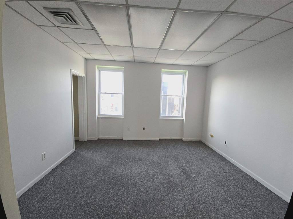 6820 Bergenline Ave, Guttenberg, NJ 07093