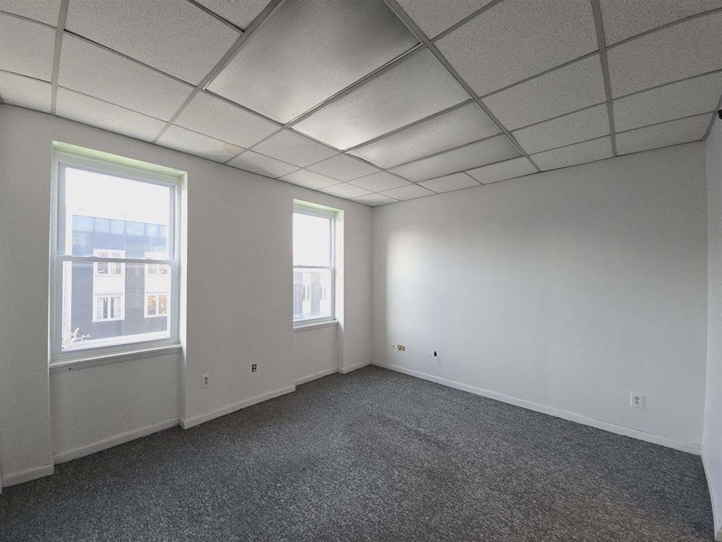 6820 Bergenline Ave, Guttenberg, NJ 07093