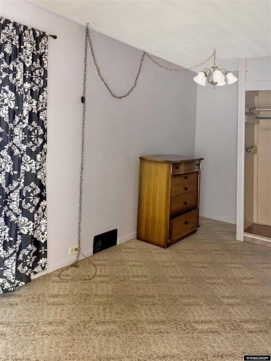 228 13th Street, Evanston, WY 82930