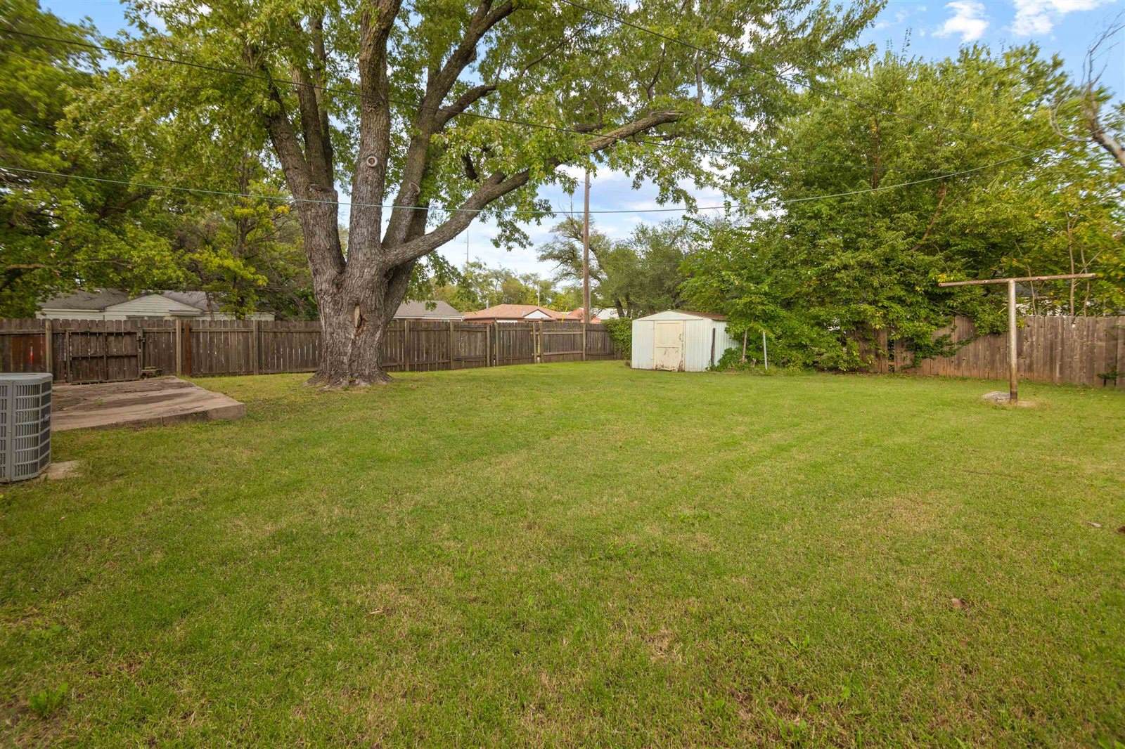 1726 North Oliver St, Wichita, KS 67208