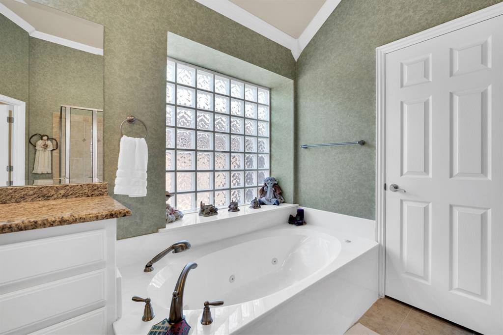 2616 Brookwood Drive, Mansfield, TX 76063