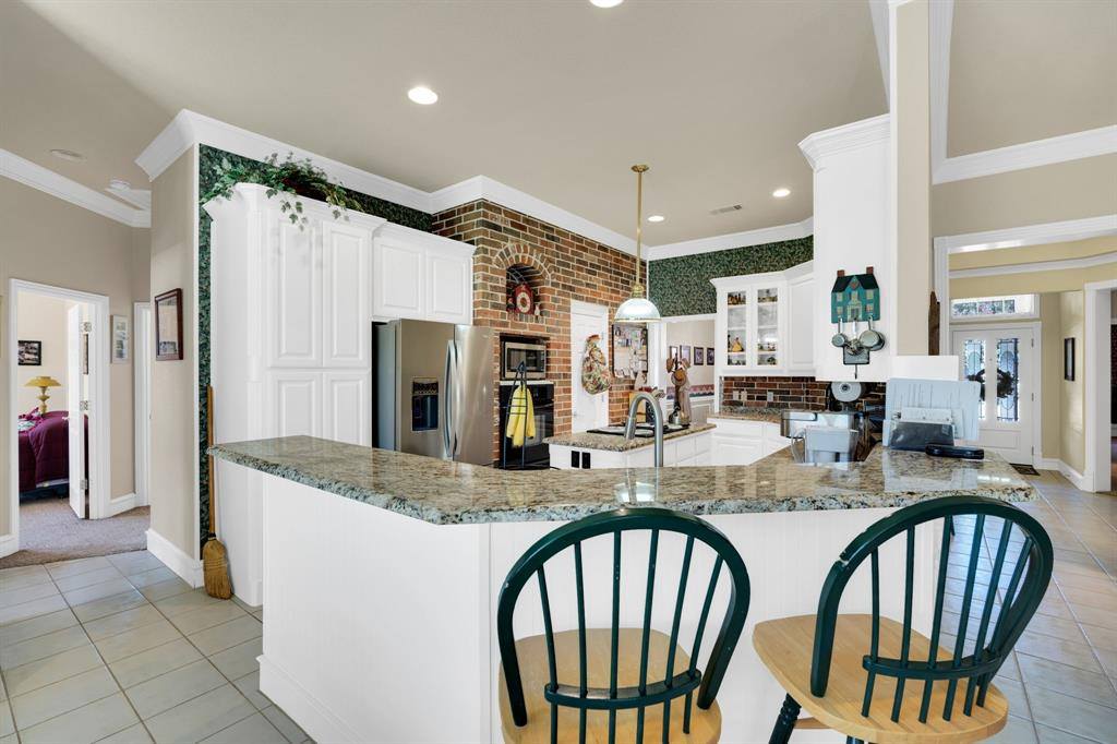 2616 Brookwood Drive, Mansfield, TX 76063