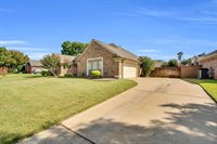 2616 Brookwood Drive, Mansfield, TX 76063