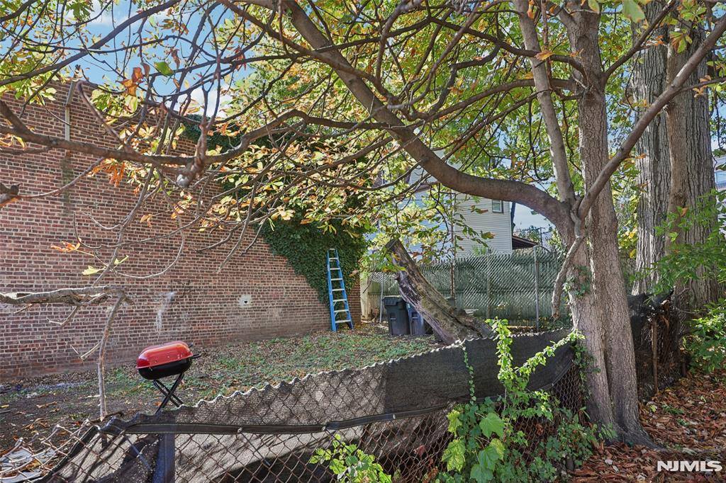 41-45 N Clinton, East Orange, NJ 07017