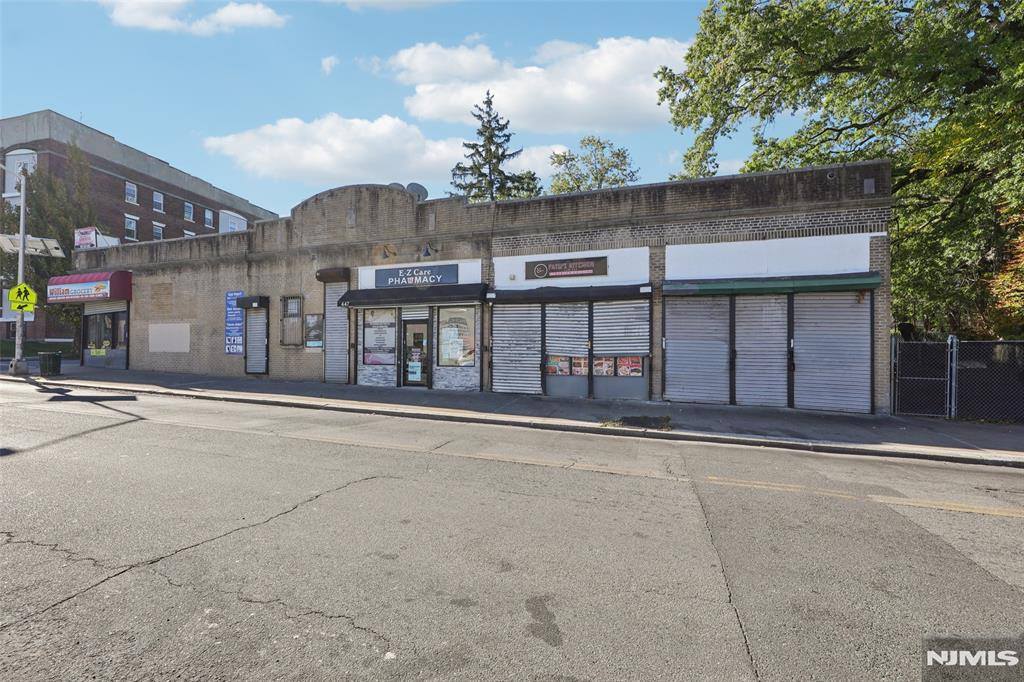 41-45 N Clinton, East Orange, NJ 07017