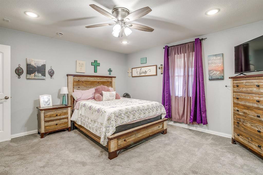 207 Trails End, Poolville, TX 76487