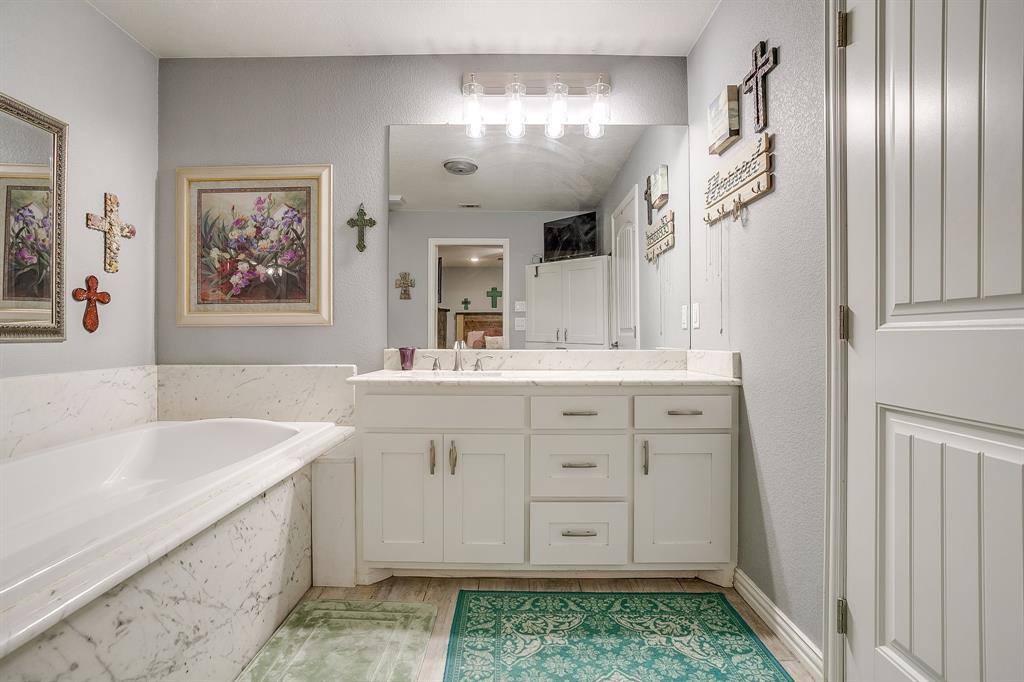 207 Trails End, Poolville, TX 76487