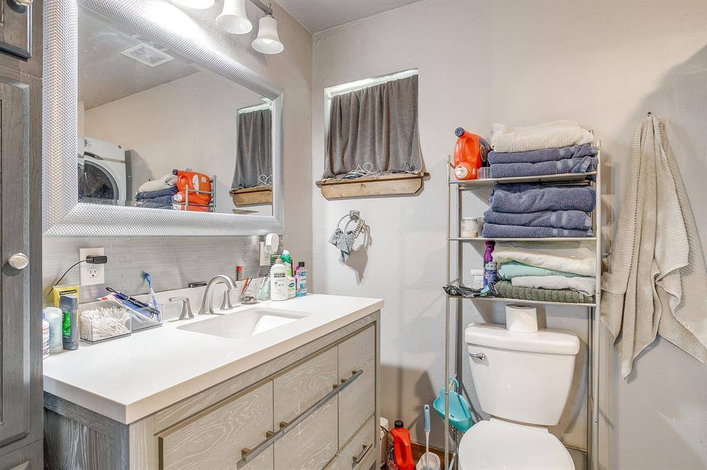 207 Trails End, Poolville, TX 76487