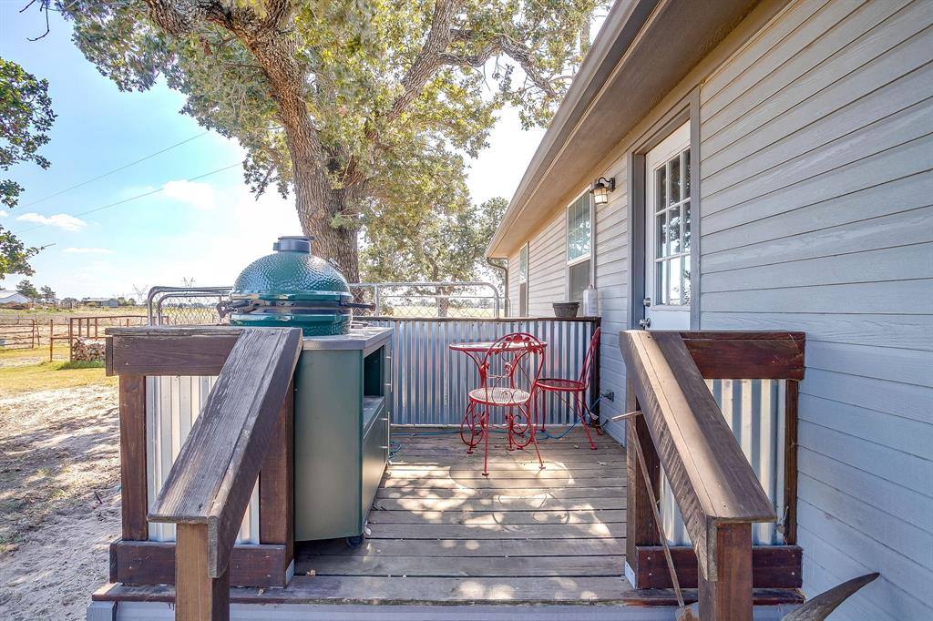 207 Trails End, Poolville, TX 76487