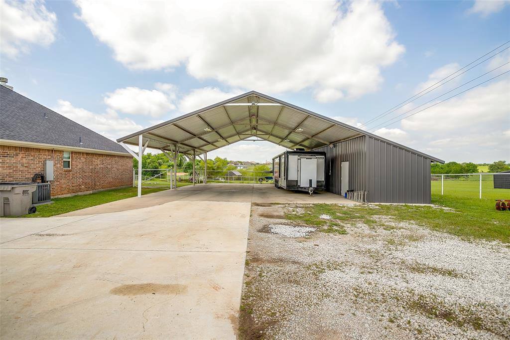 203 CR 4221, Decatur, TX 76234