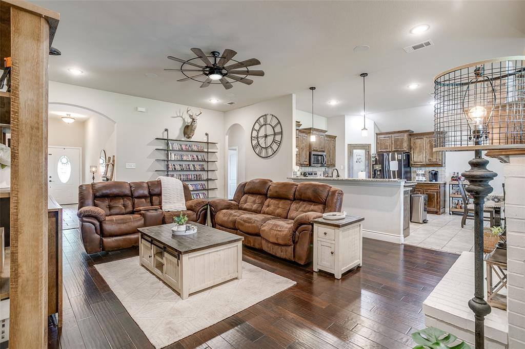 203 CR 4221, Decatur, TX 76234