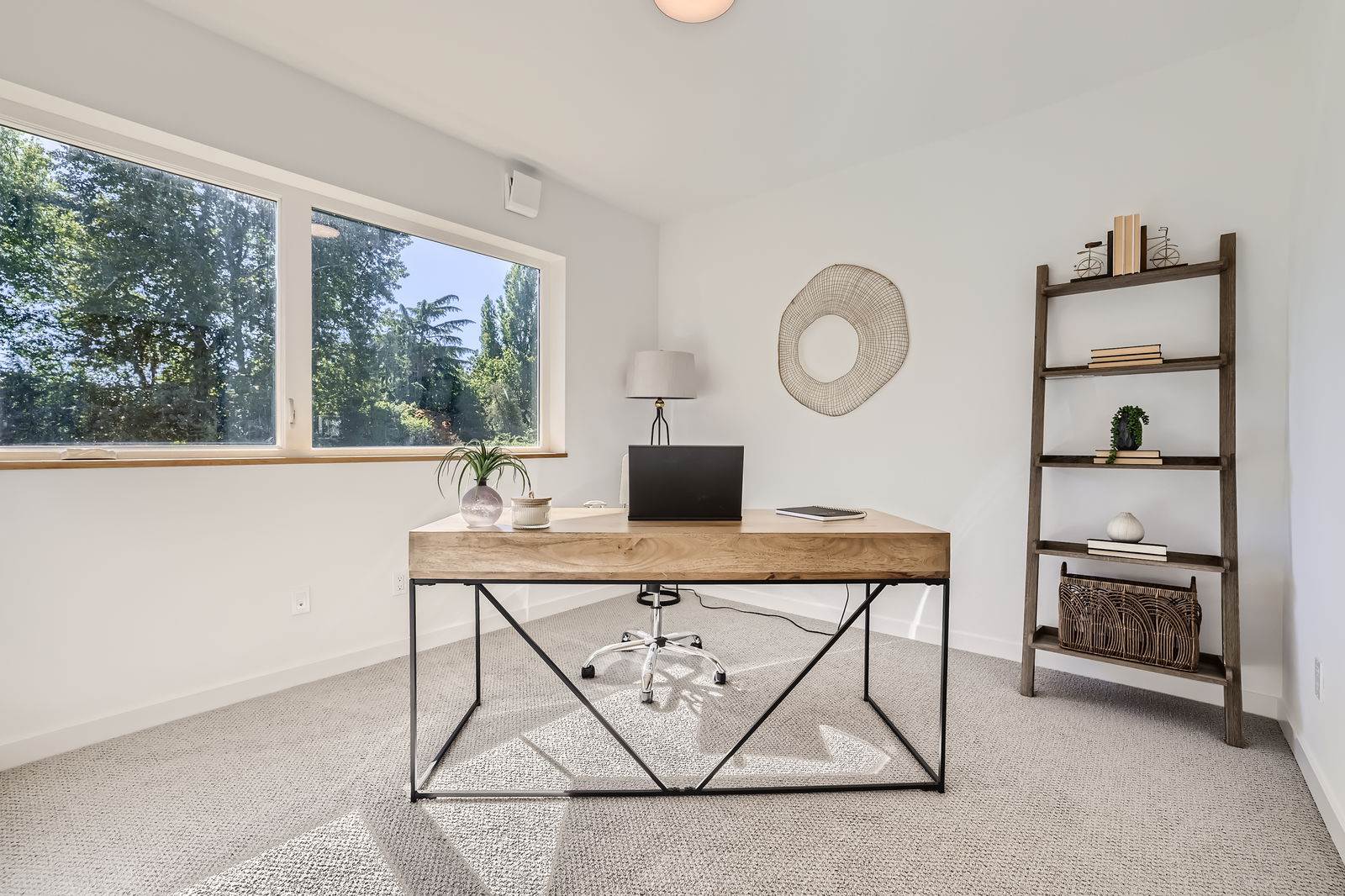 515 Howe St, Seattle, WA 98109