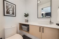 515 Howe St, Seattle, WA 98109