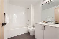 515 Howe St, Seattle, WA 98109