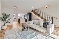 515 Howe St, Seattle, WA 98109