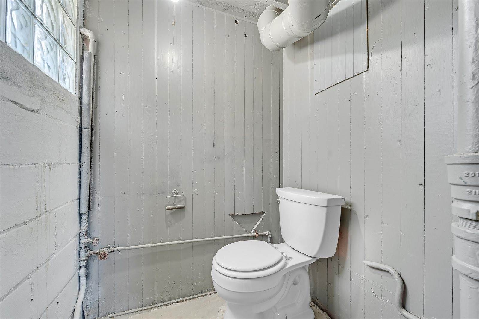 2416 West Lapham St, Milwaukee, WI 53204