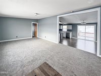 14275 Painted Woods Drive, Williston, ND 58801