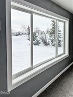 14275 Painted Woods Drive, Williston, ND 58801