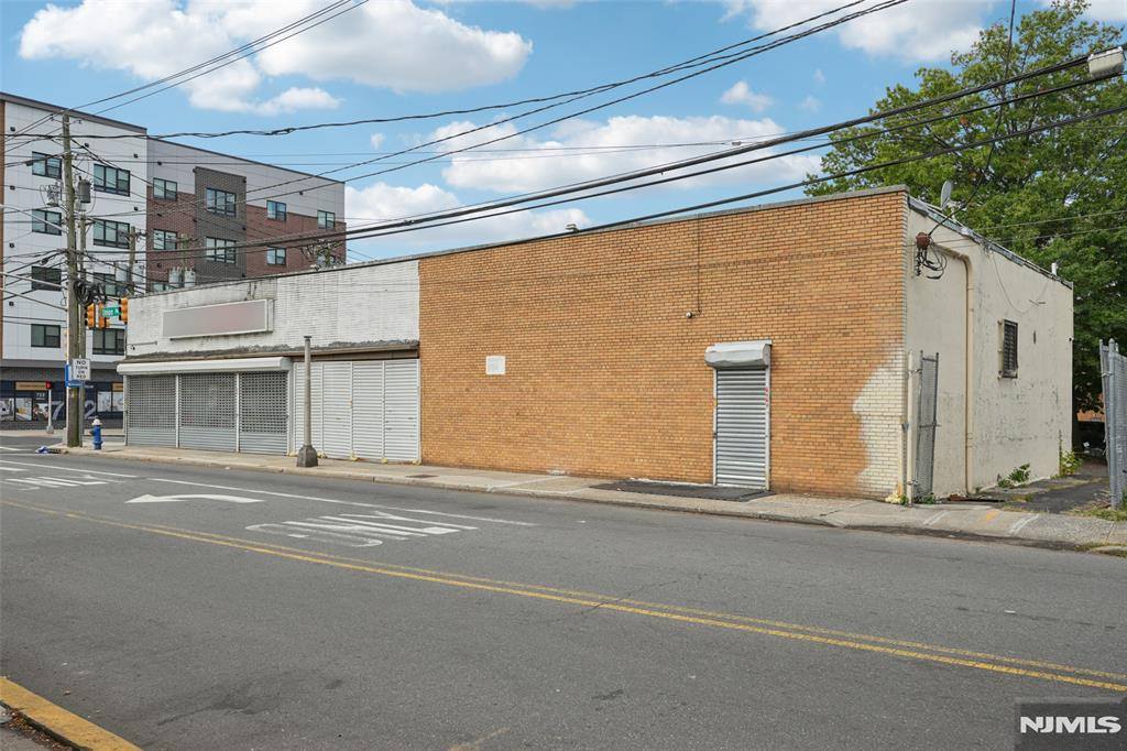 721-731 Chancellor, Irvington, NJ 07111