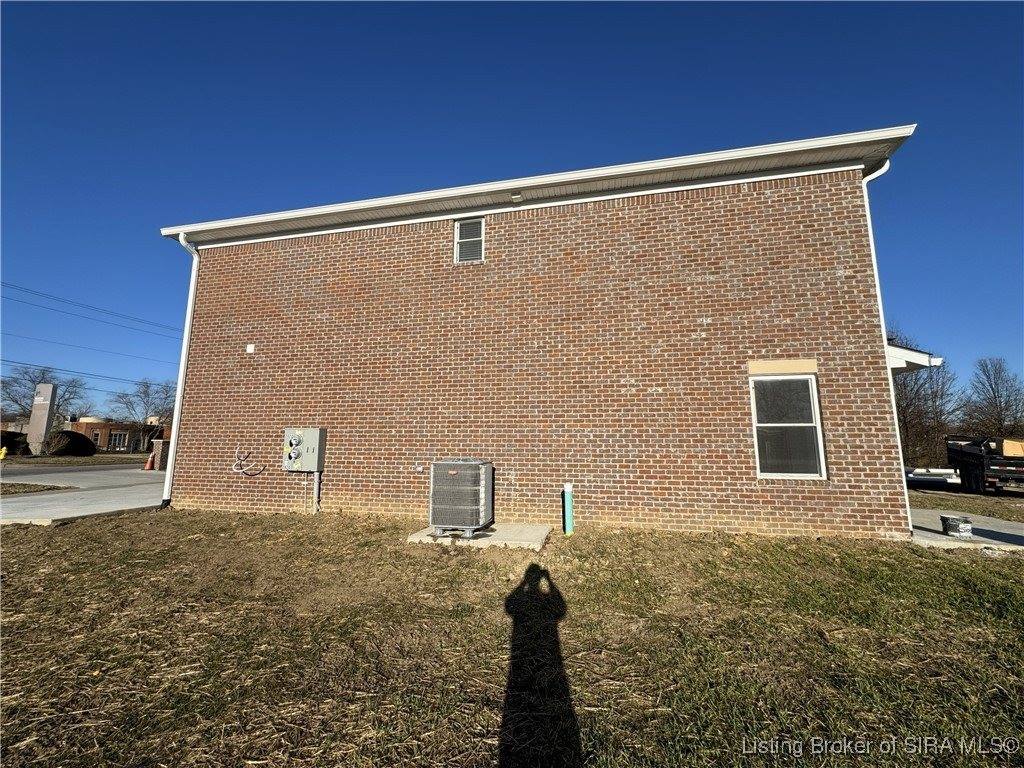 2022 North Greentree Boulevard, Clarksville, IN 47129