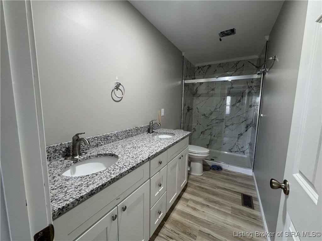 2020 North Greentree Boulevard, Clarksville, IN 47129