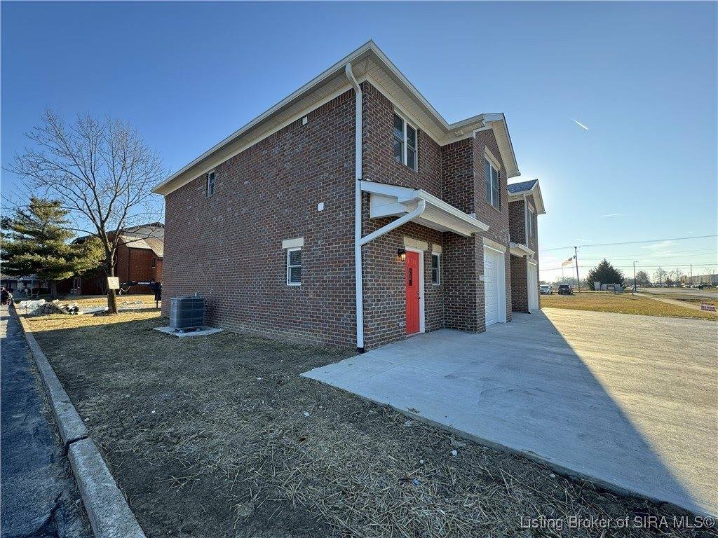 2020 North Greentree Boulevard, Clarksville, IN 47129