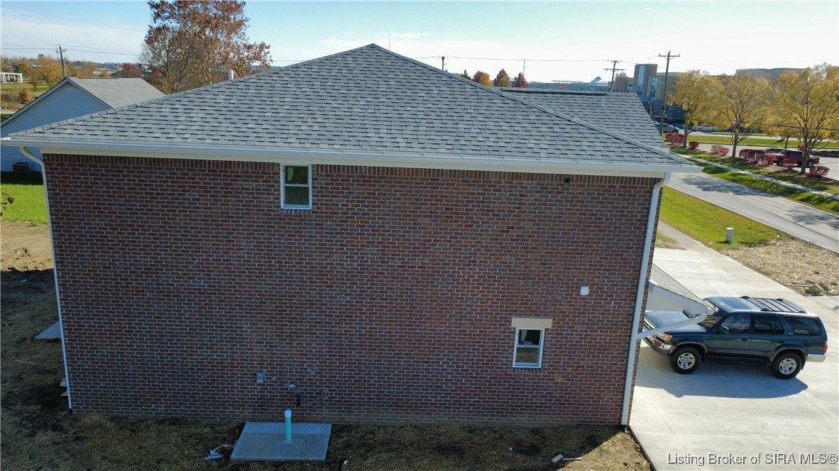 2020 North Greentree Boulevard, Clarksville, IN 47129