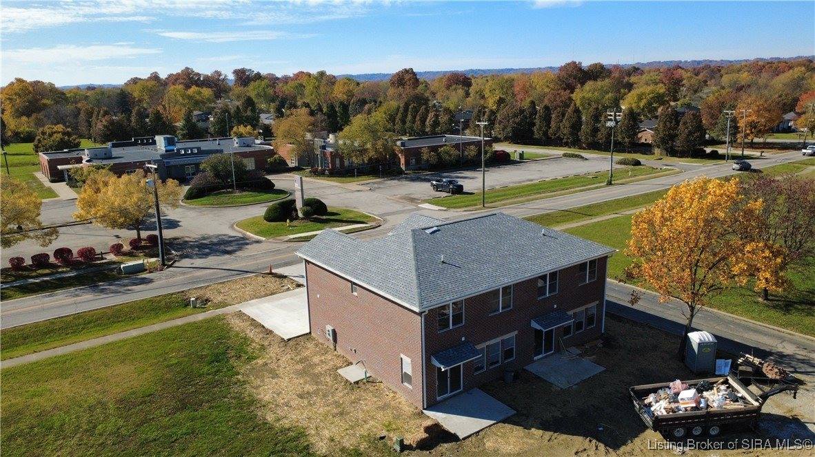 2020 North Greentree Boulevard, Clarksville, IN 47129