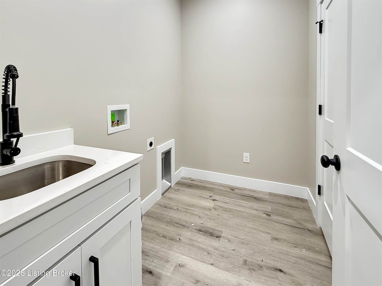 24 Betty Boyd Ln, Brandenburg, KY 40108