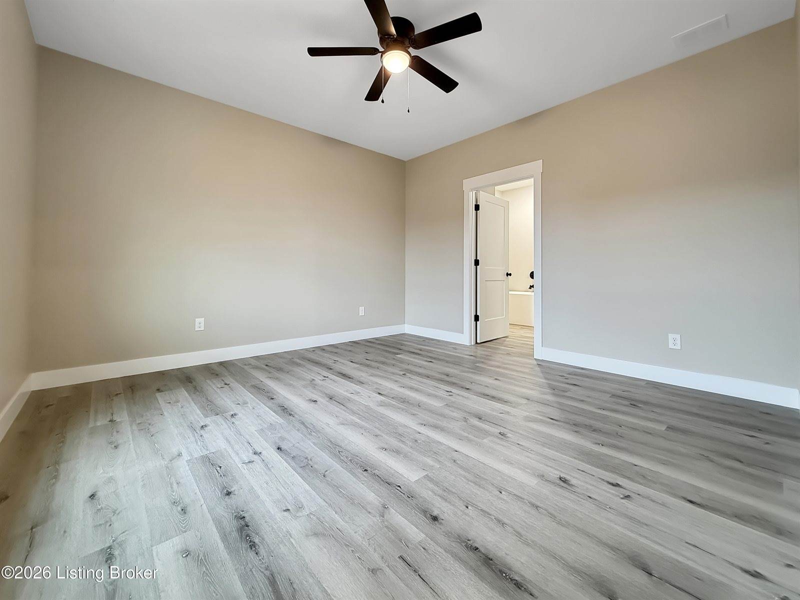 24 Betty Boyd Ln, Brandenburg, KY 40108