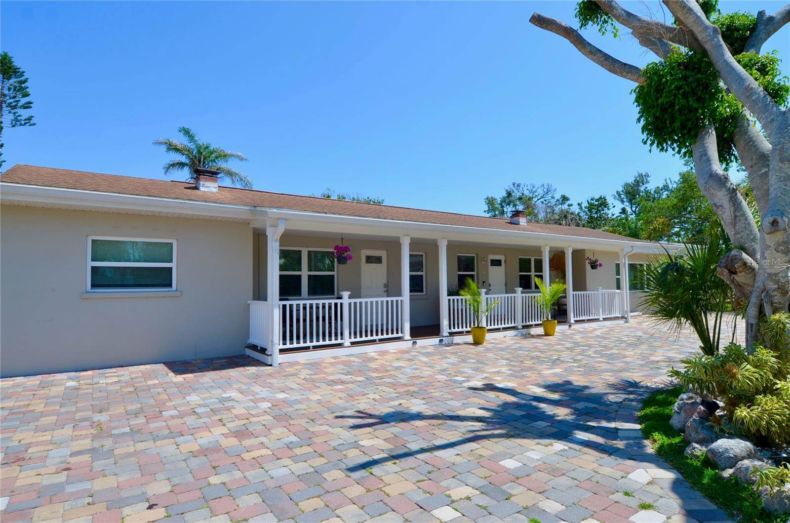 411 Pameto Road, Nokomis, FL 34275