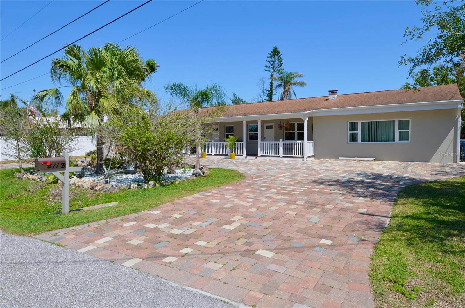 411 Pameto Road, Nokomis, FL 34275